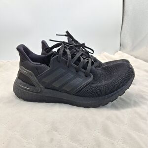Women's Adidas Ultraboost 20 Running Shoes. Size: 7